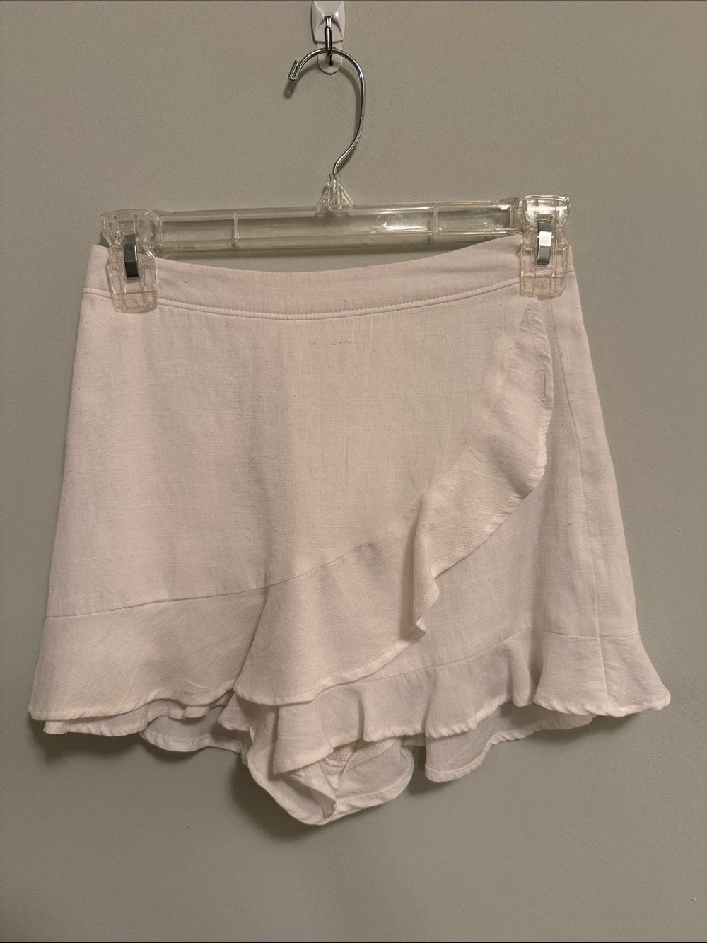 Altar’d State White Ruffle Skort - Lightweight Feminine Style